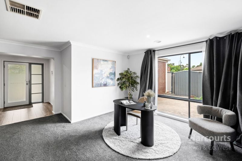 3 Streeton Avenue, Caroline Springs