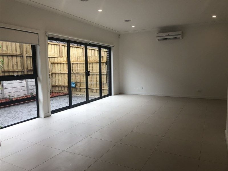 6/5 Linoak Avenue, Lalor