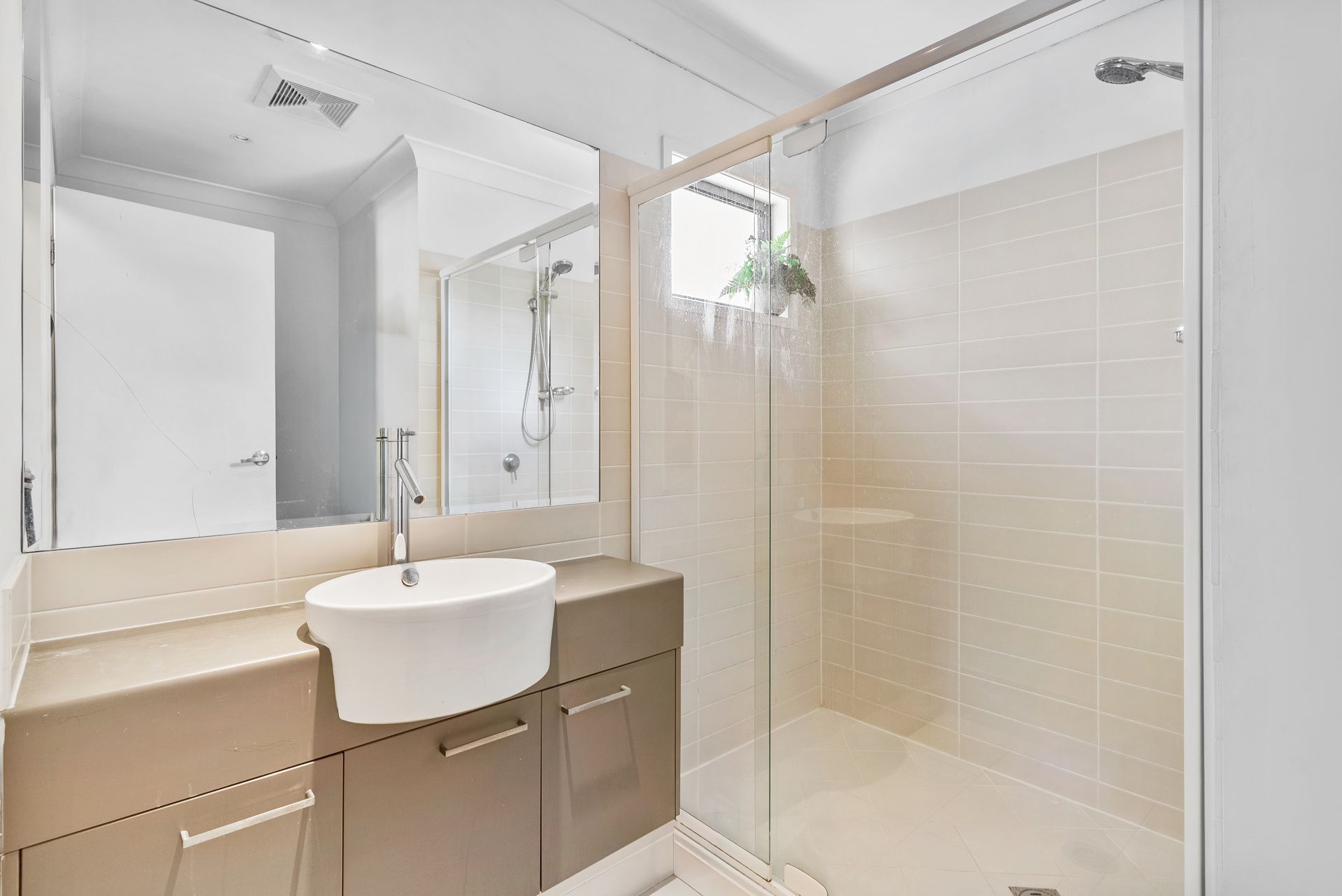 46/1 Jefferson Court, Upper Coomera QLD 4209, Upper Coomera - Thumbnail 2