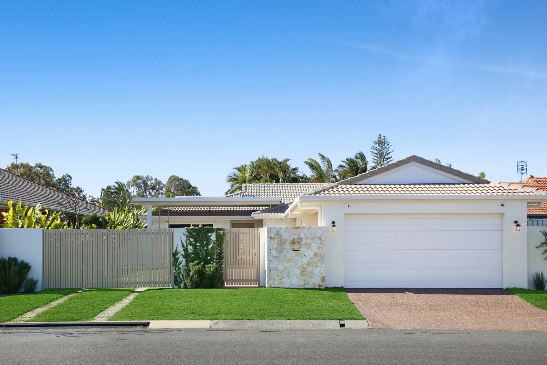 49 Anchorage Way, Runaway Bay, Runaway Bay - Image 1