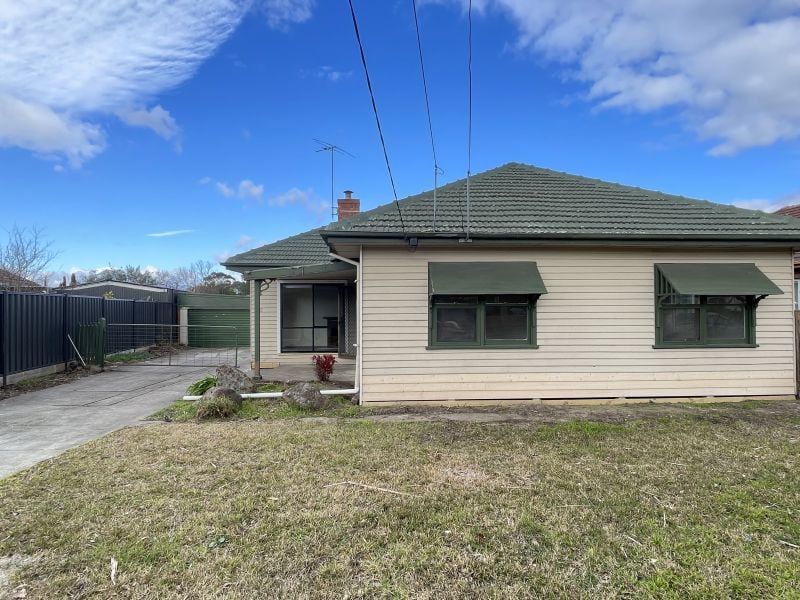 15 Newton Crescent, Lalor