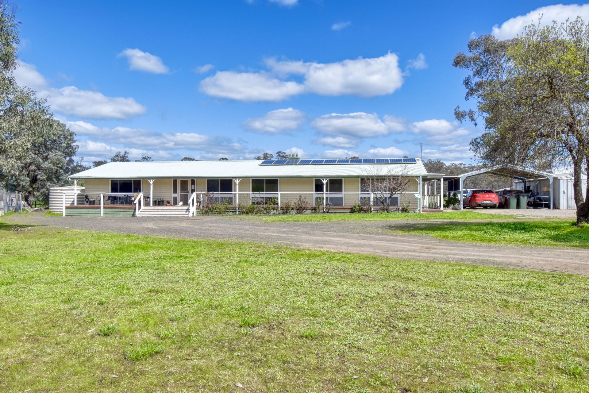 61 Taggart Drive, Daisy Hill - Thumbnail 2