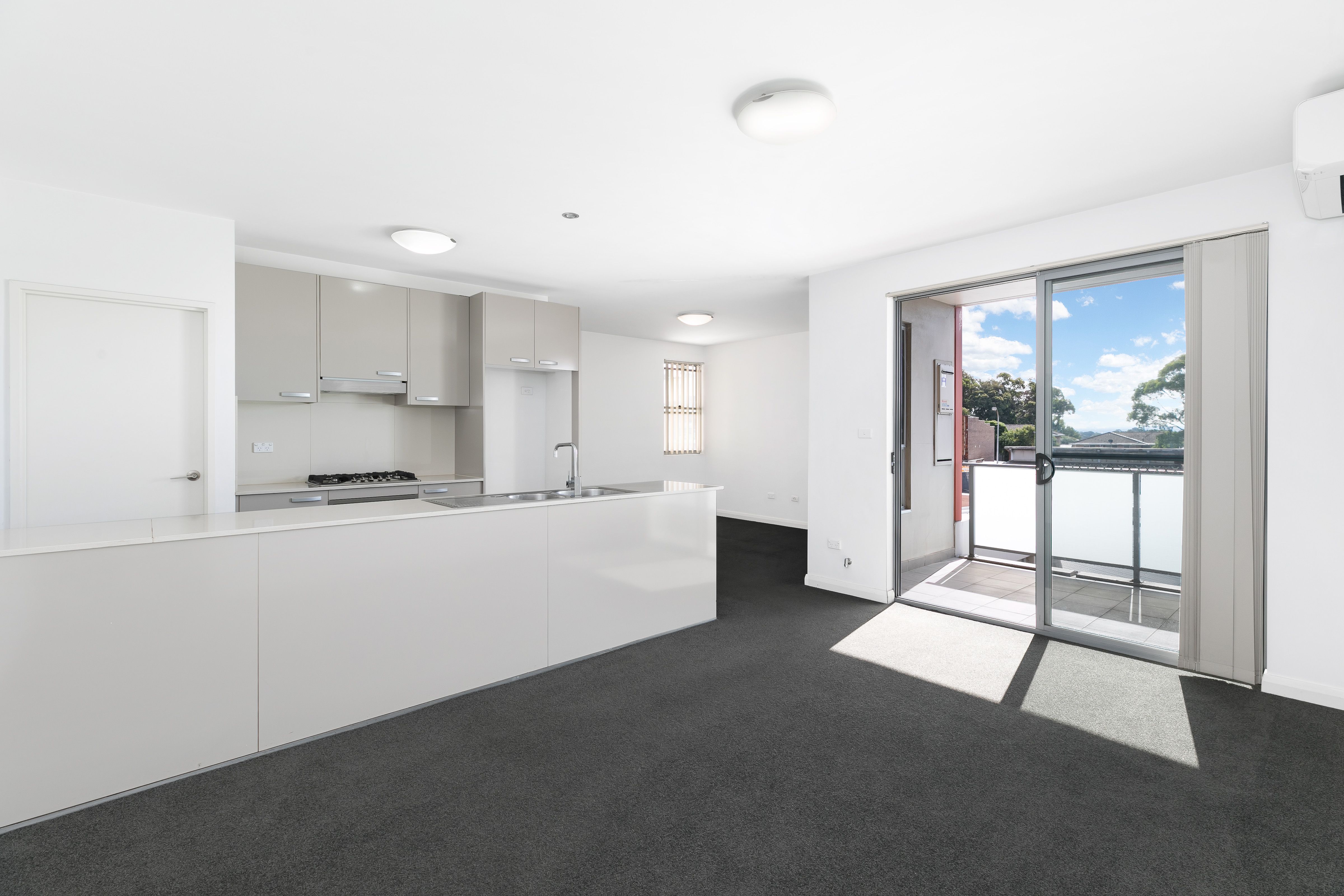 8/124-132 Dutton Street YAGOONA 2199