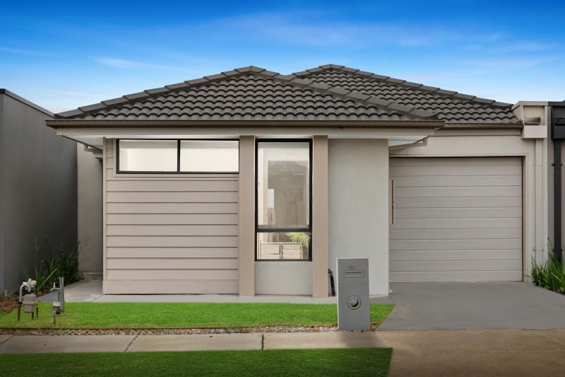 11 Romanesque Drive, Deanside