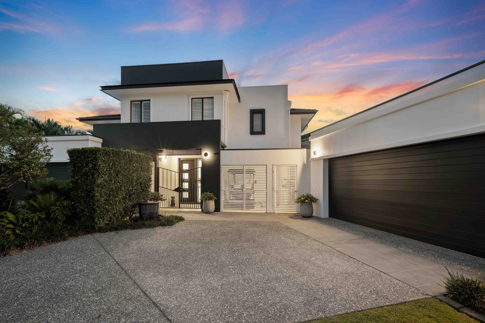6048 Garda Avenue, Hope Island QLD 4212, Hope Island - Thumbnail 2