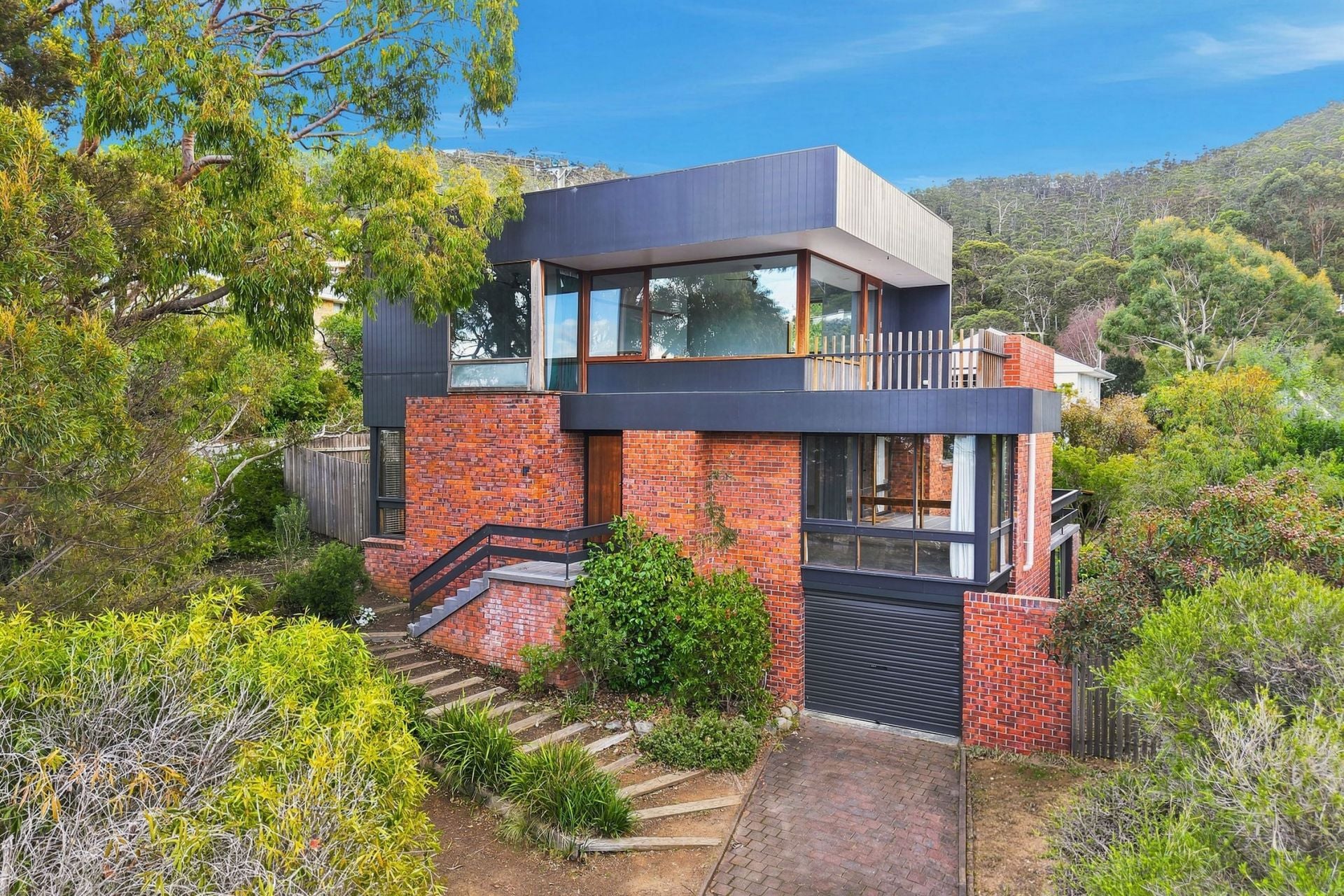18 Orana Place, Taroona TAS