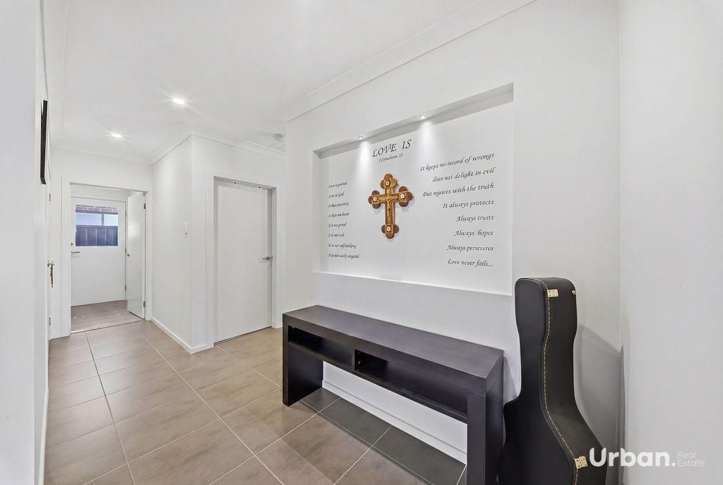 Oran Park 16 Herd Street