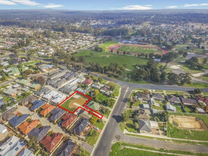 4A Friswell Avenue Flora Hill VIC, Flora Hill - Thumbnail 3