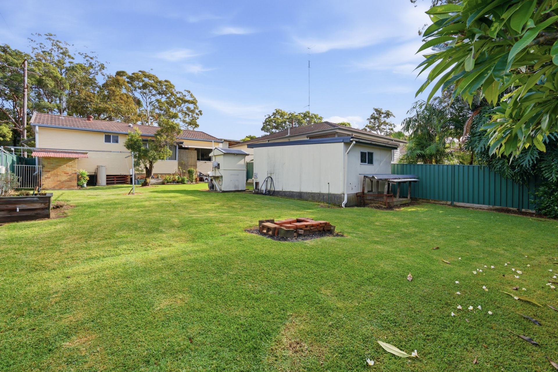 54 Vales Road Mannering Park NSW, Mannering Park - Thumbnail 4