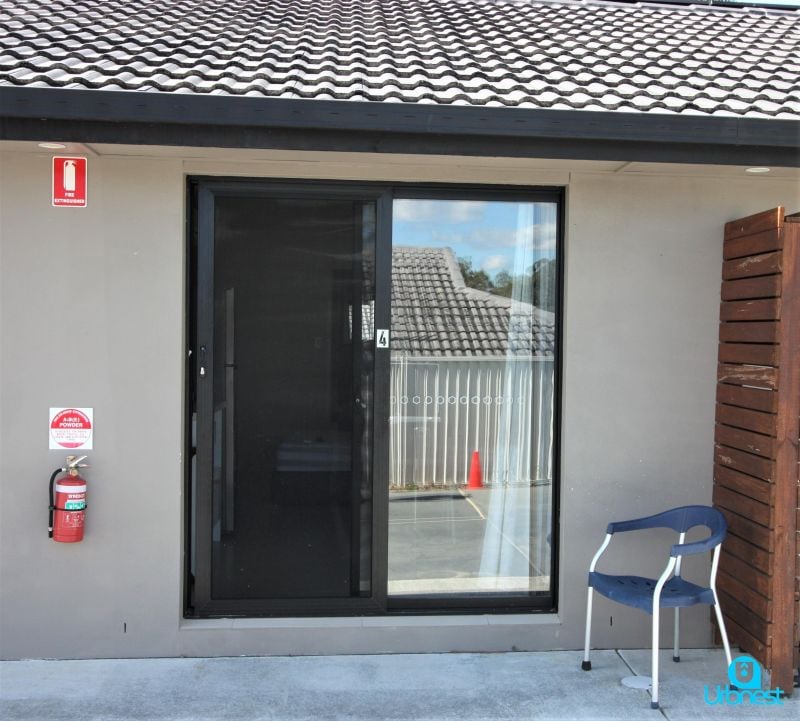 Fully self contained one bedroom unit