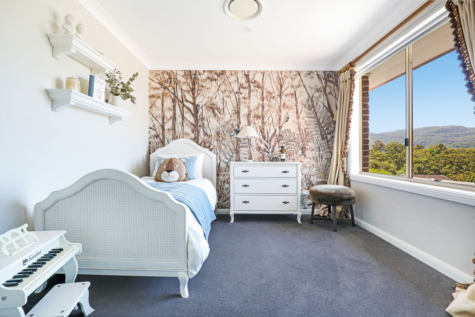 138 Derribong Drive, Cordeaux Heights