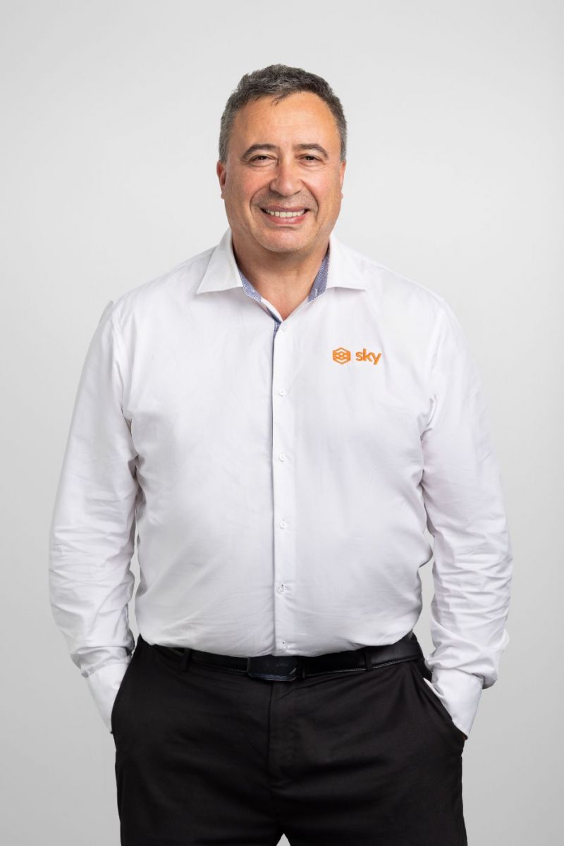 Kris Simenov real estate agent