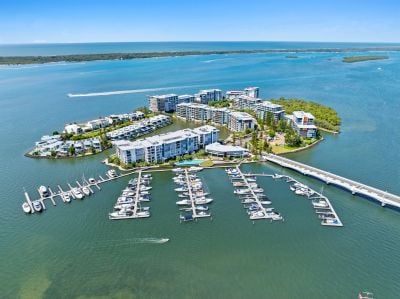Paradise Point 30101/2 Ephraim Island Parade
