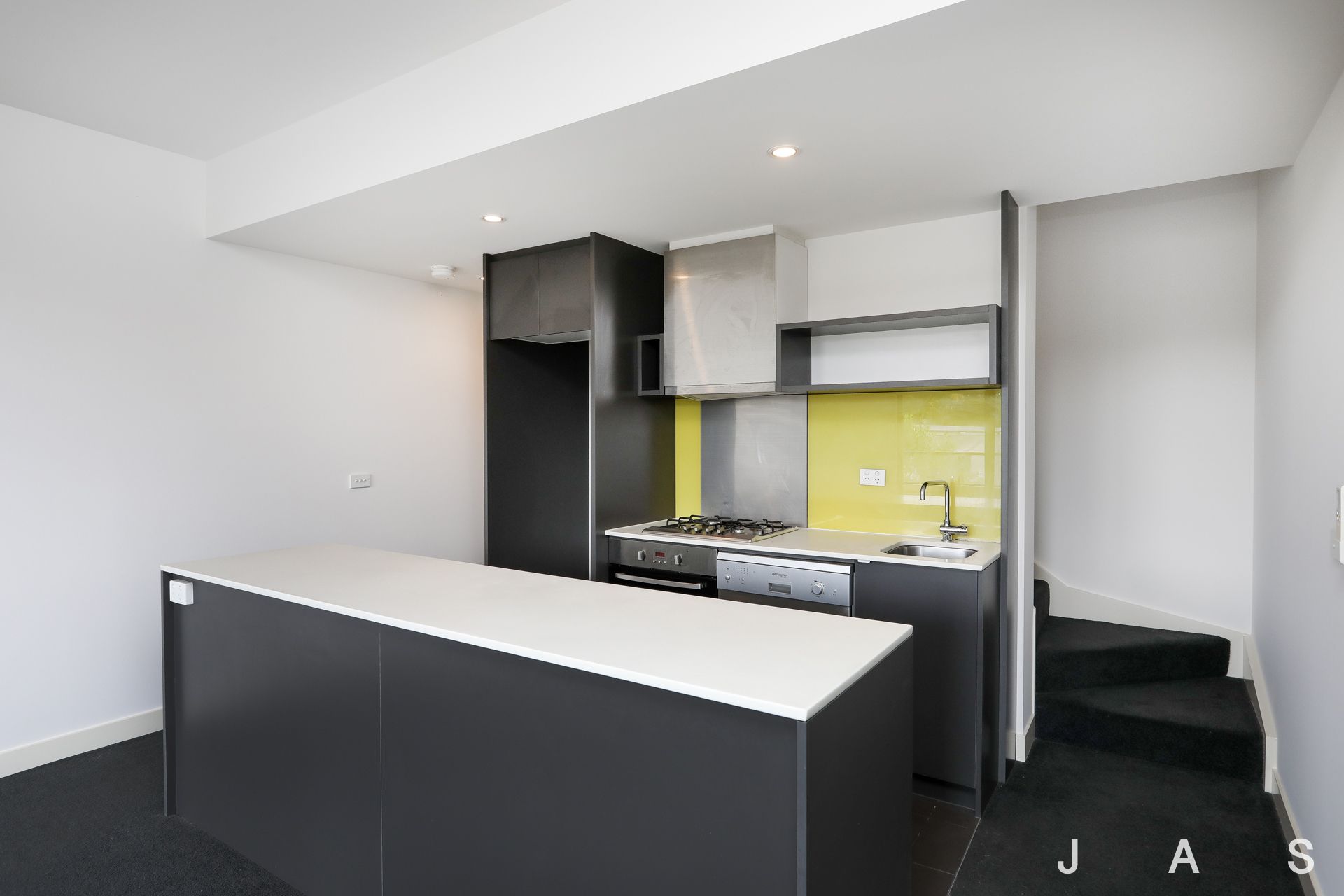 16 Greenham Place Footscray VIC, Footscray - Thumbnail 4