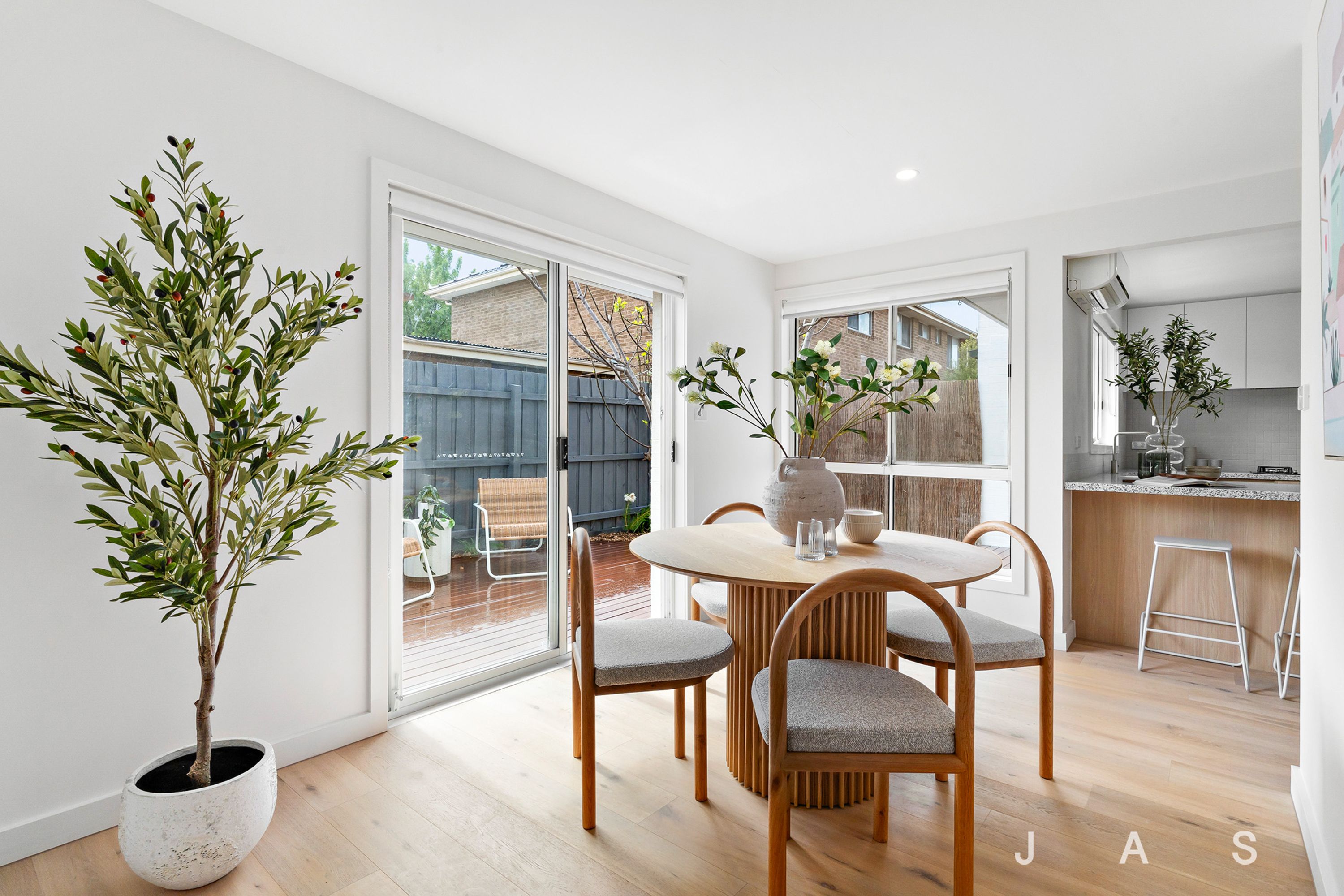 16 Chatfield Street, Kingsville, Kingsville - Thumbnail 7