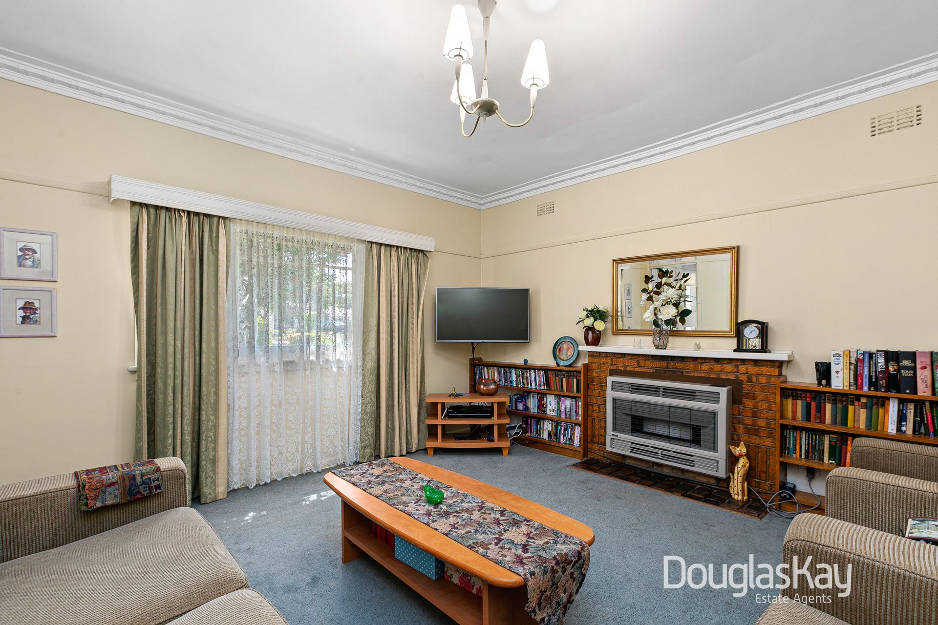 18 Couper-Angus Grove, Sunshine VIC, Sunshine - Thumbnail 4
