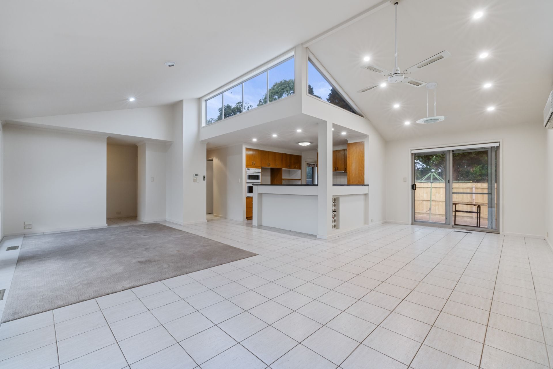 5A Ludeman Court, Reservoir, Reservoir - Thumbnail 4