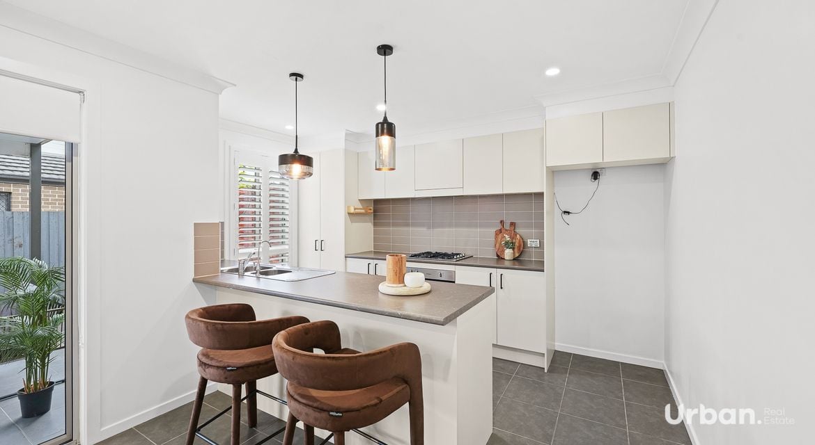 Bardia 66 Ingleburn Gardens Drive