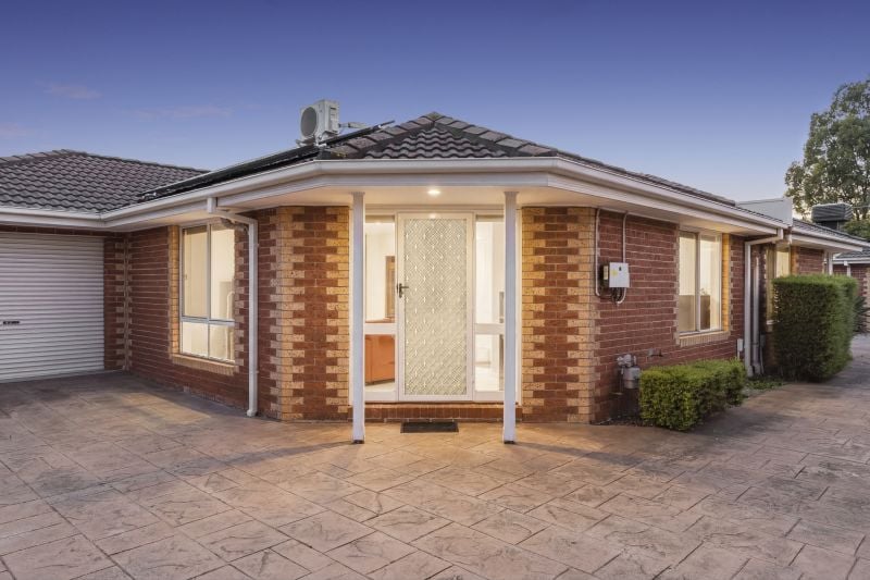 3/2 Clara Street, Fawkner