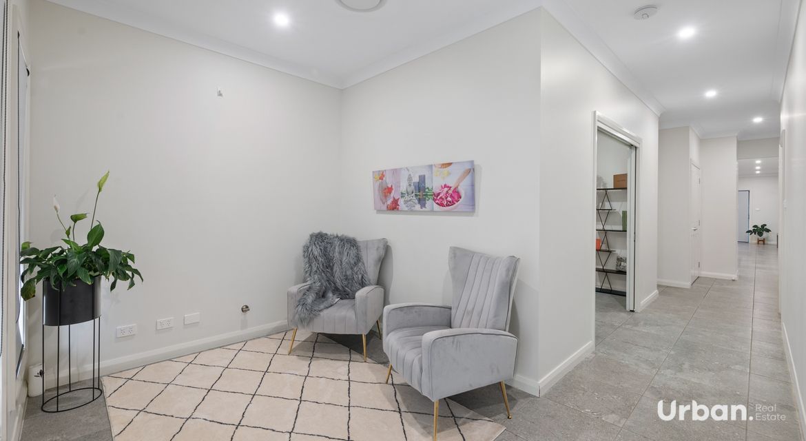 Austral 673 Edmondson Avenue