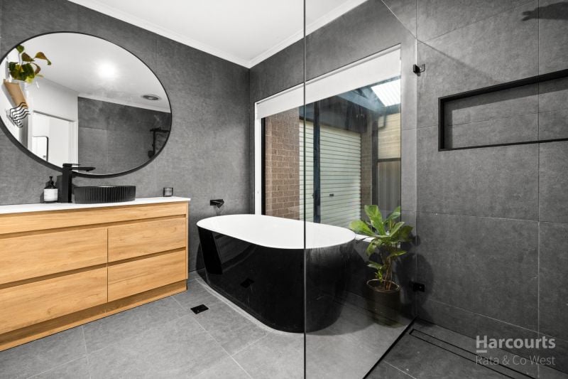 5 Cobaw Circuit, Caroline Springs