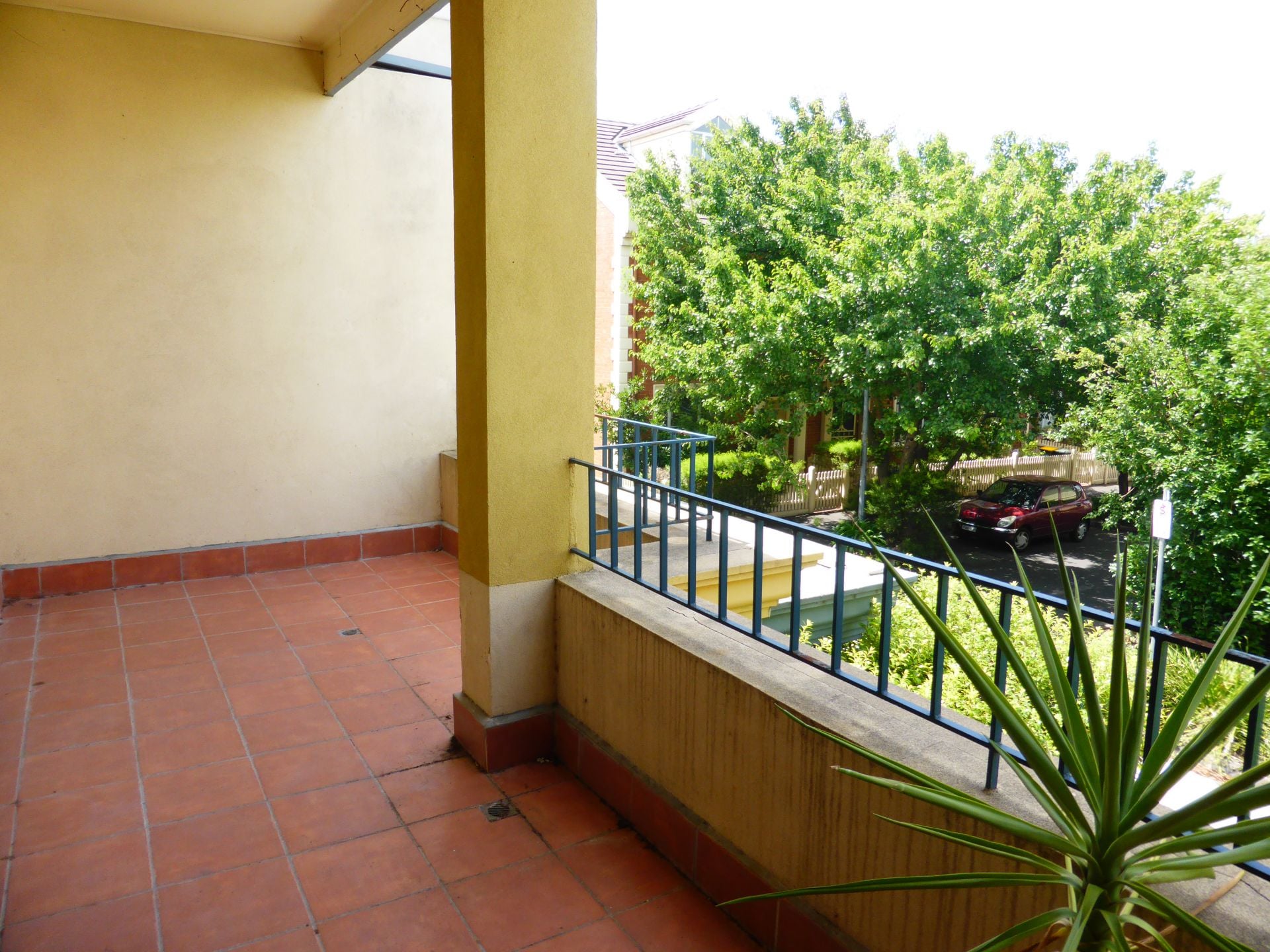 Spacious Living in Excellent Location!