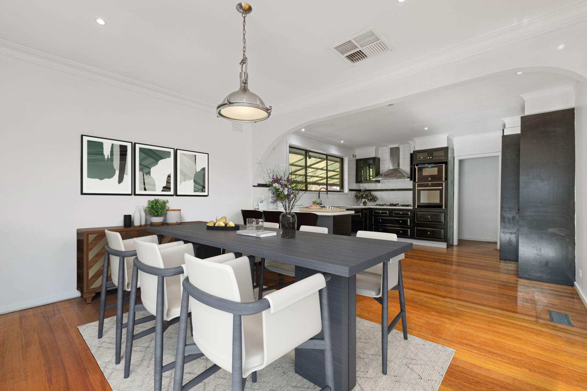 Stylish Family Living in a Prime Thomastown Location
