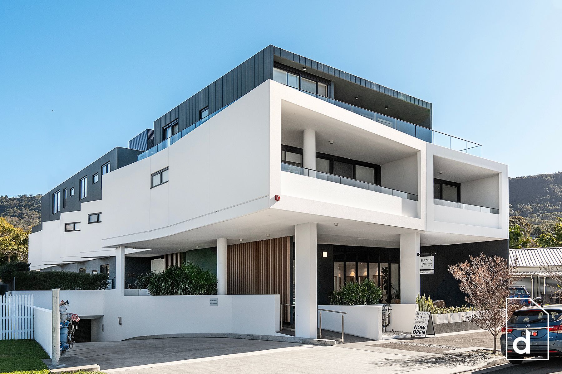 202/8 Railway Parade, Thirroul NSW 2515