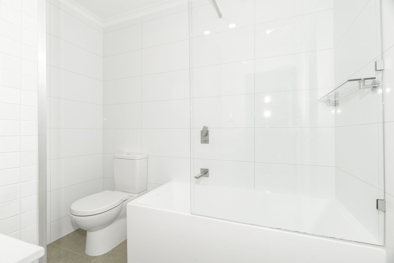 LOW MAINTENANCE 2 BEDROOM