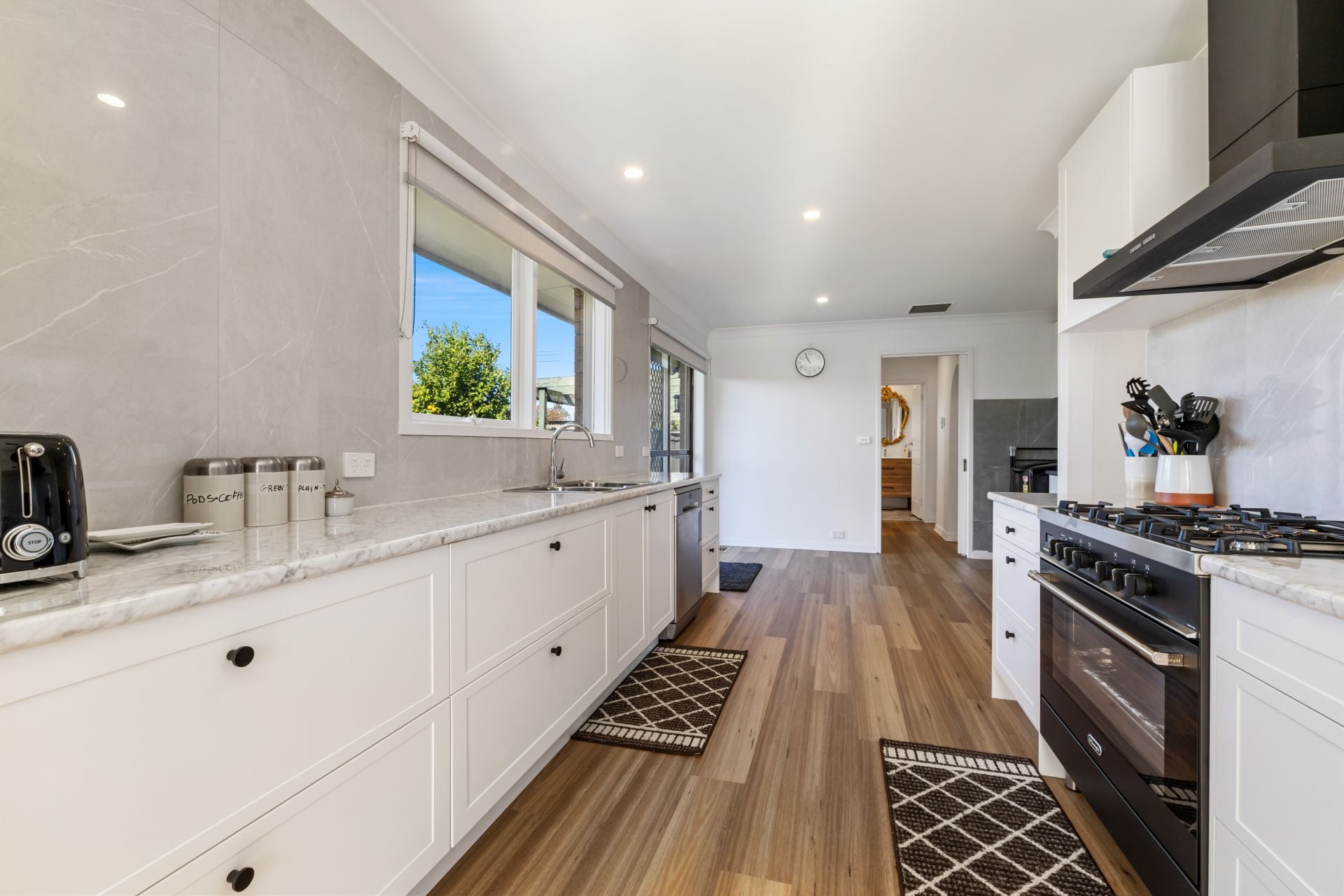 Fully Renovated 3 Bedroom Home- Comfort Style & Convenience!