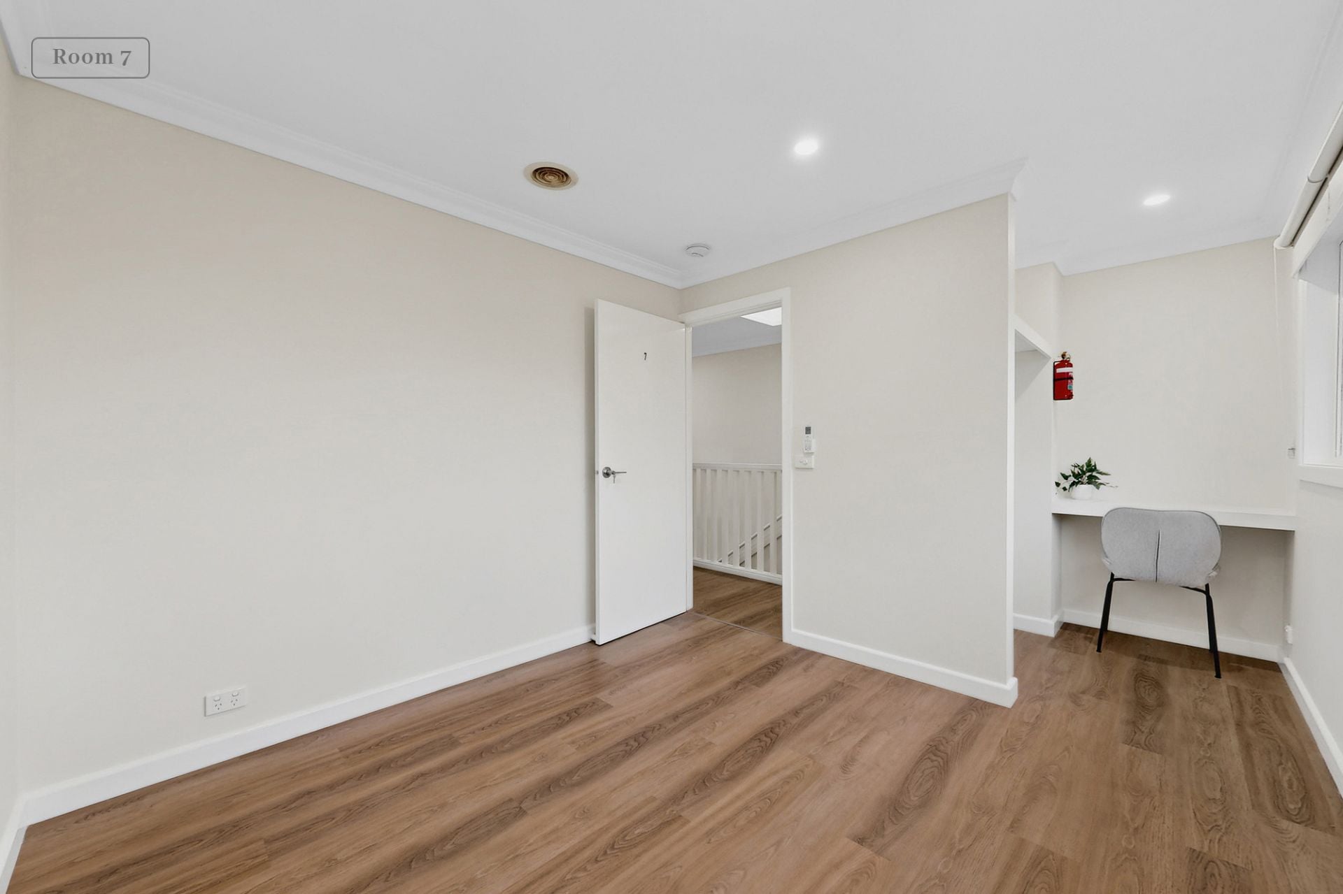 Room 7/56 Barter Crescent, Forest Hill - Thumbnail 2