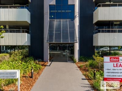 ICONIC WOOLLOONGABBA OFFICES - EXCELLENT NATURAL LIGHT!