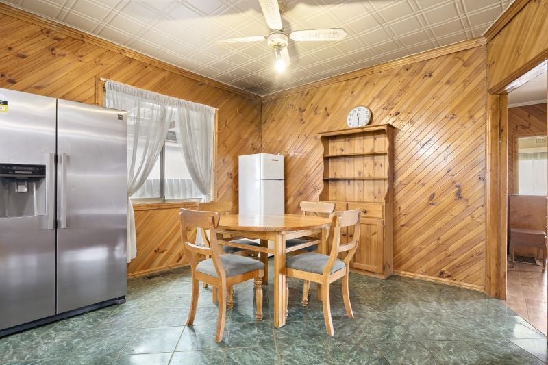 19 Elsey Road, Reservoir