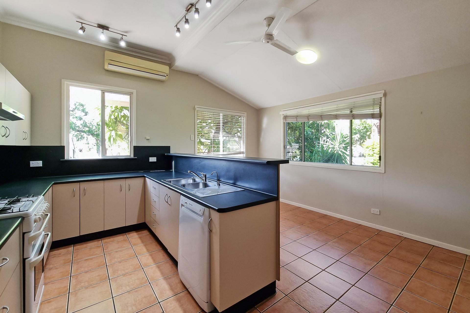16 Charles Street Mount Isa QLD, Mount Isa City - Thumbnail 5