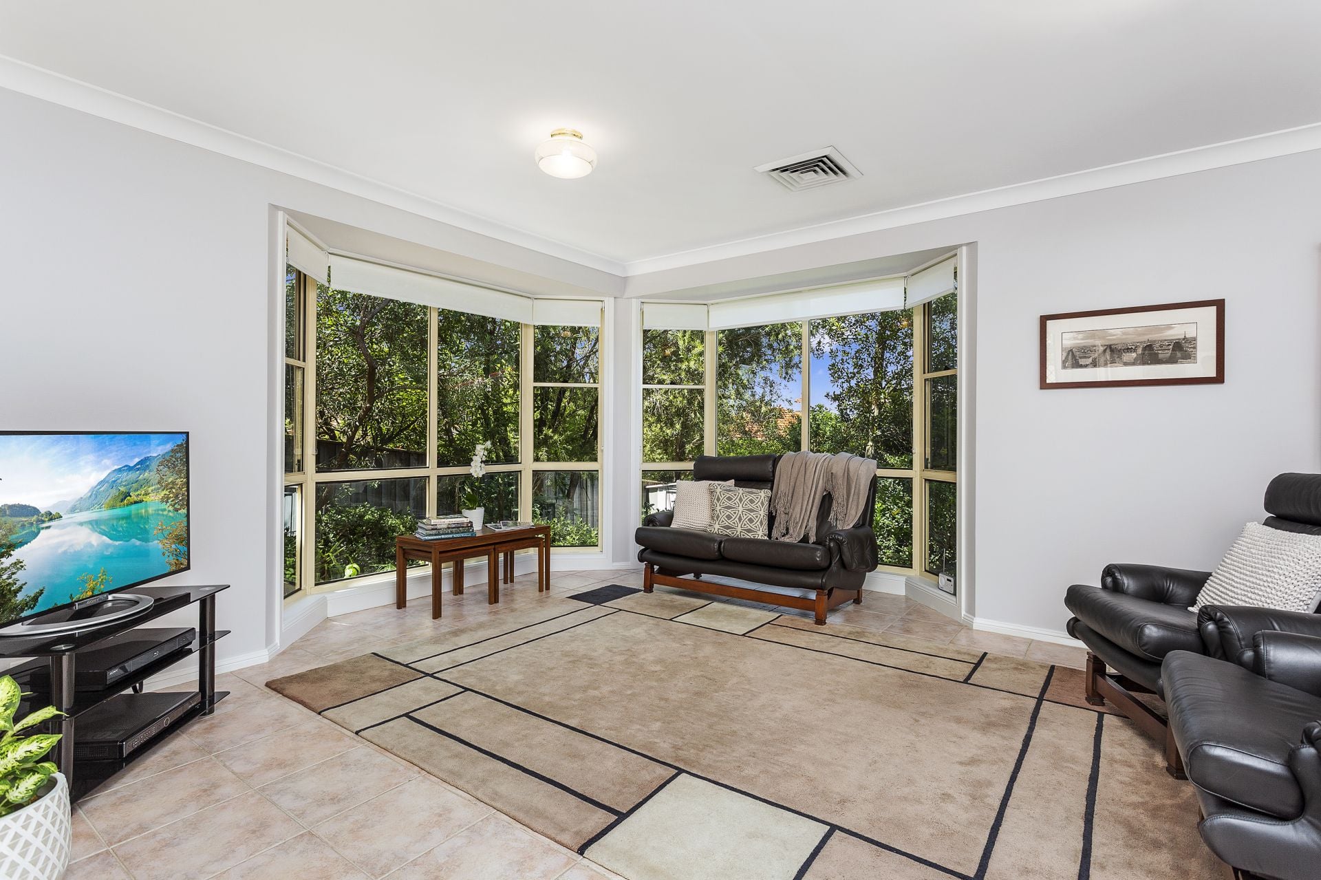 10 Ravensbourne Circuit Dural NSW, Dural - Thumbnail 5
