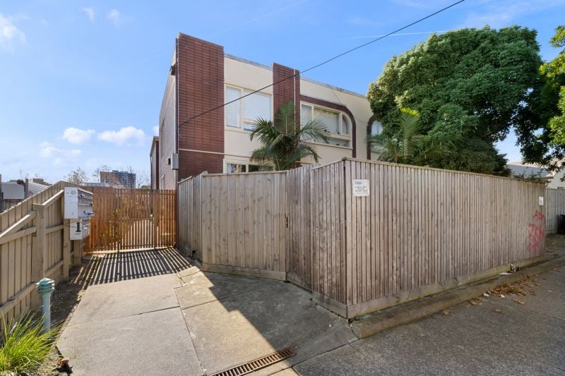 12/1 Collins Street, Thornbury