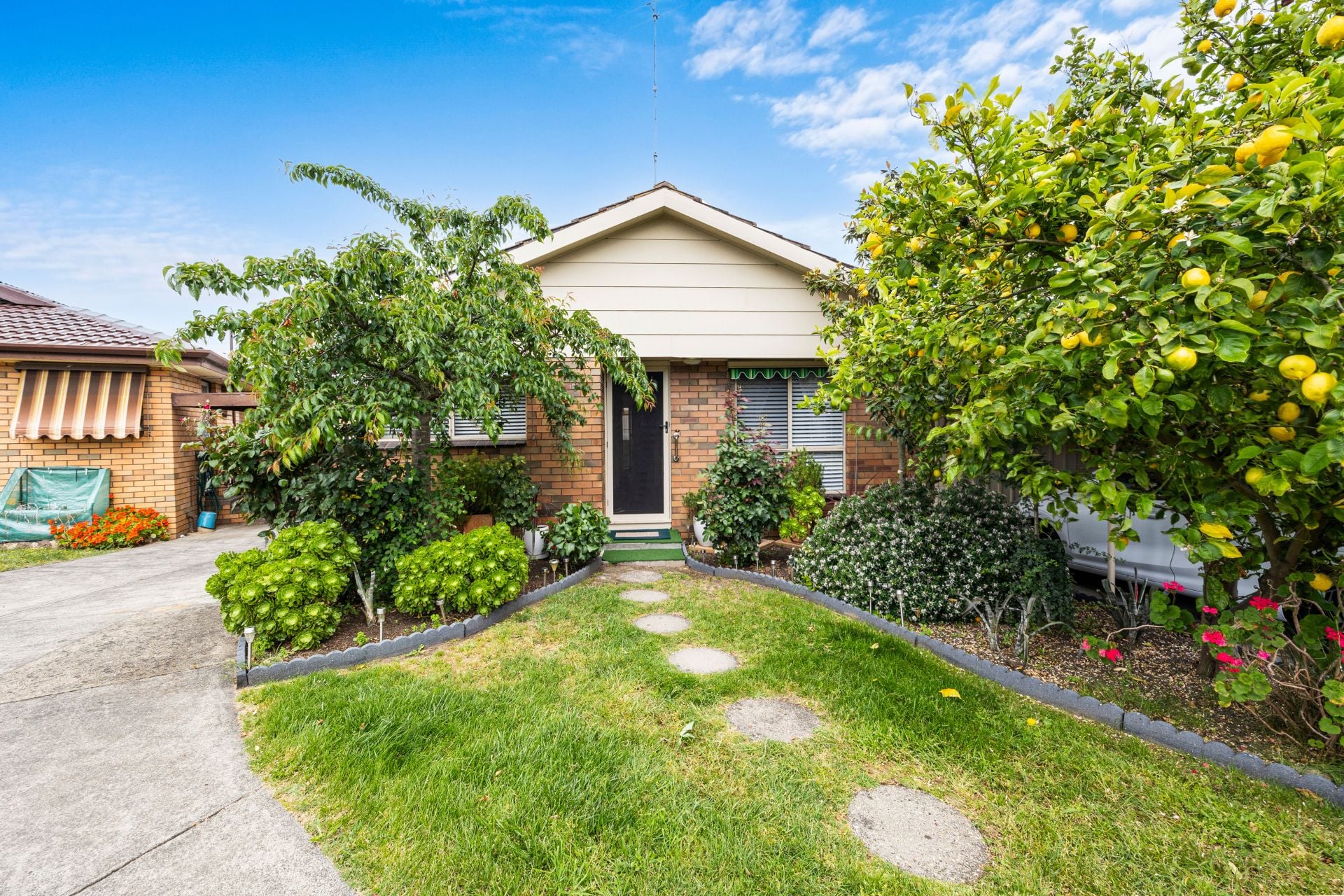 11/209 Leith Street, Under Offer, Redan - Thumbnail 2