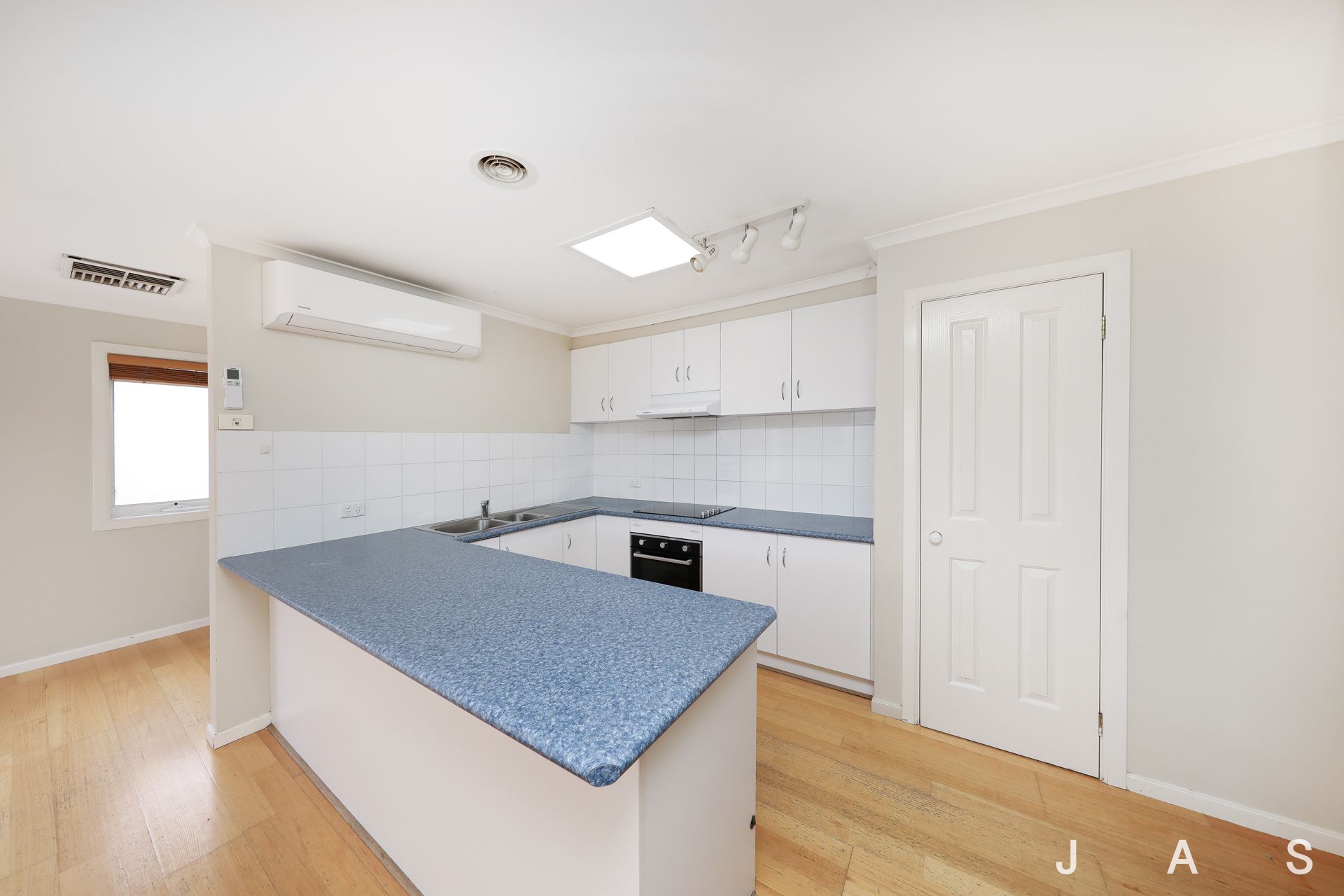 51 Rayner Lane Kensington VIC, Kensington - Thumbnail 4