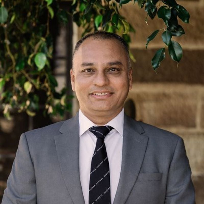 Hitesh Chauhan Real Estate Agent