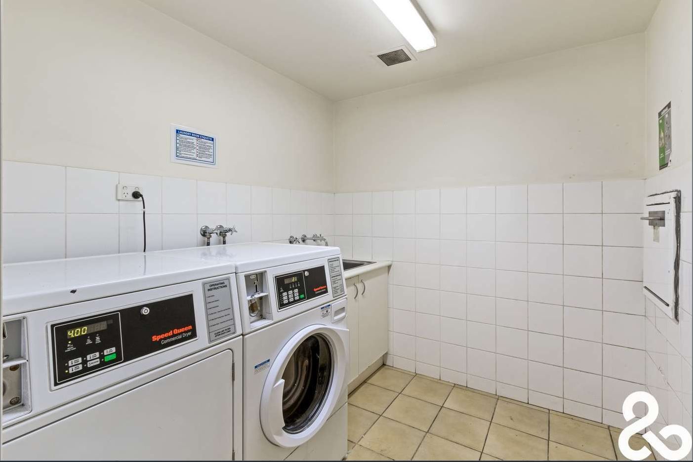Spacious apartment - FURNISHED OR UNFURNISHED