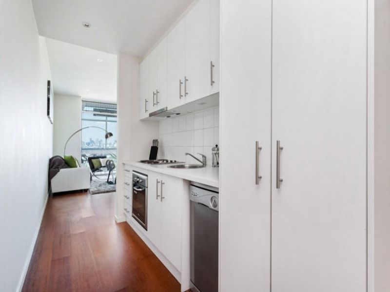 17/8-18 Whitehall Street, Footscray - Thumbnail 4