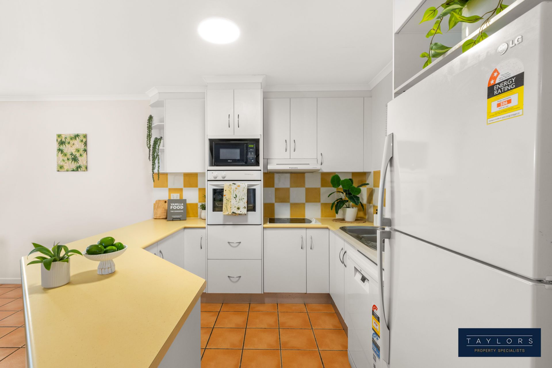 19/24 Beach Road Cannonvale QLD, Cannonvale - Thumbnail 3