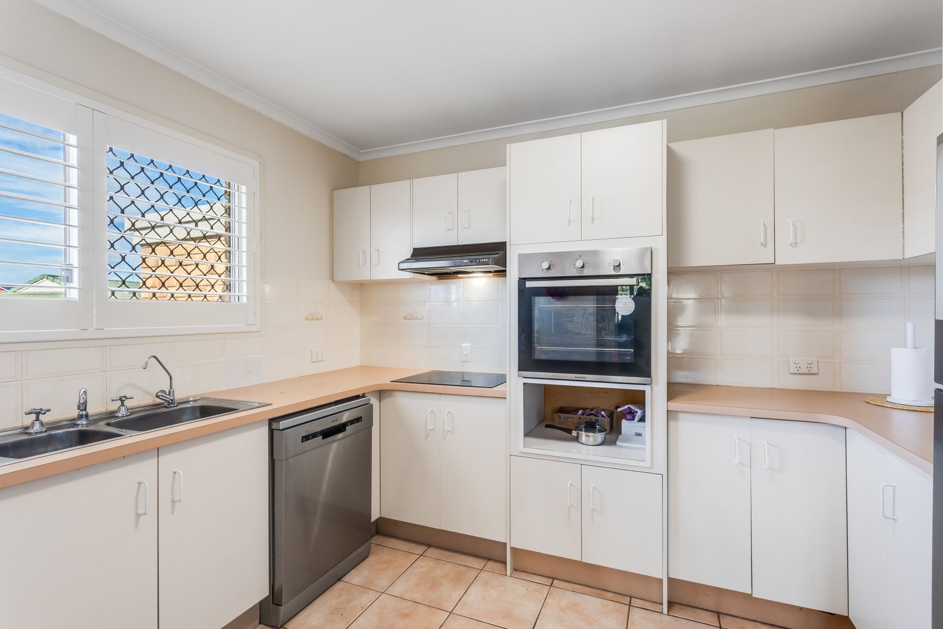 5/2 WATTLE ROAD ROTHWELL QLD,  - Thumbnail 8