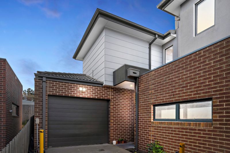 3/60 Clingin Street, Reservoir