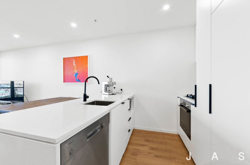 708/8 Hallenstein Street Footscray VIC, Footscray - Thumbnail 4