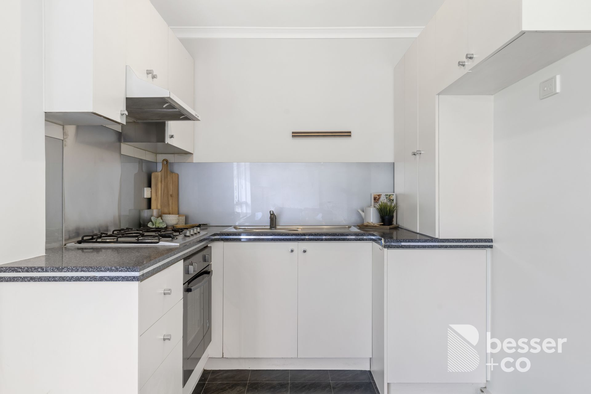 8/99 Osborne Street, South Yarra - Thumbnail 5