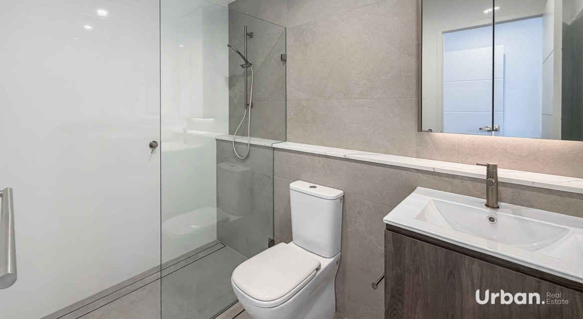 Schofields 330/3 Isla Street