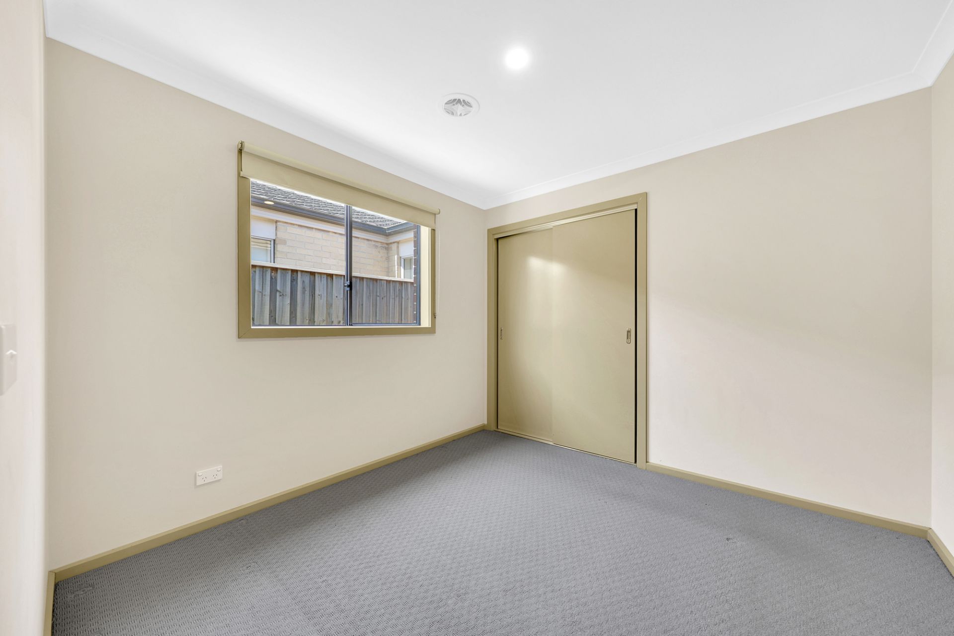 Lovely and Modern 4 Bedroom Home!