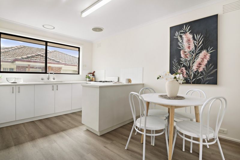 2/10 Goulburn Avenue, Reservoir