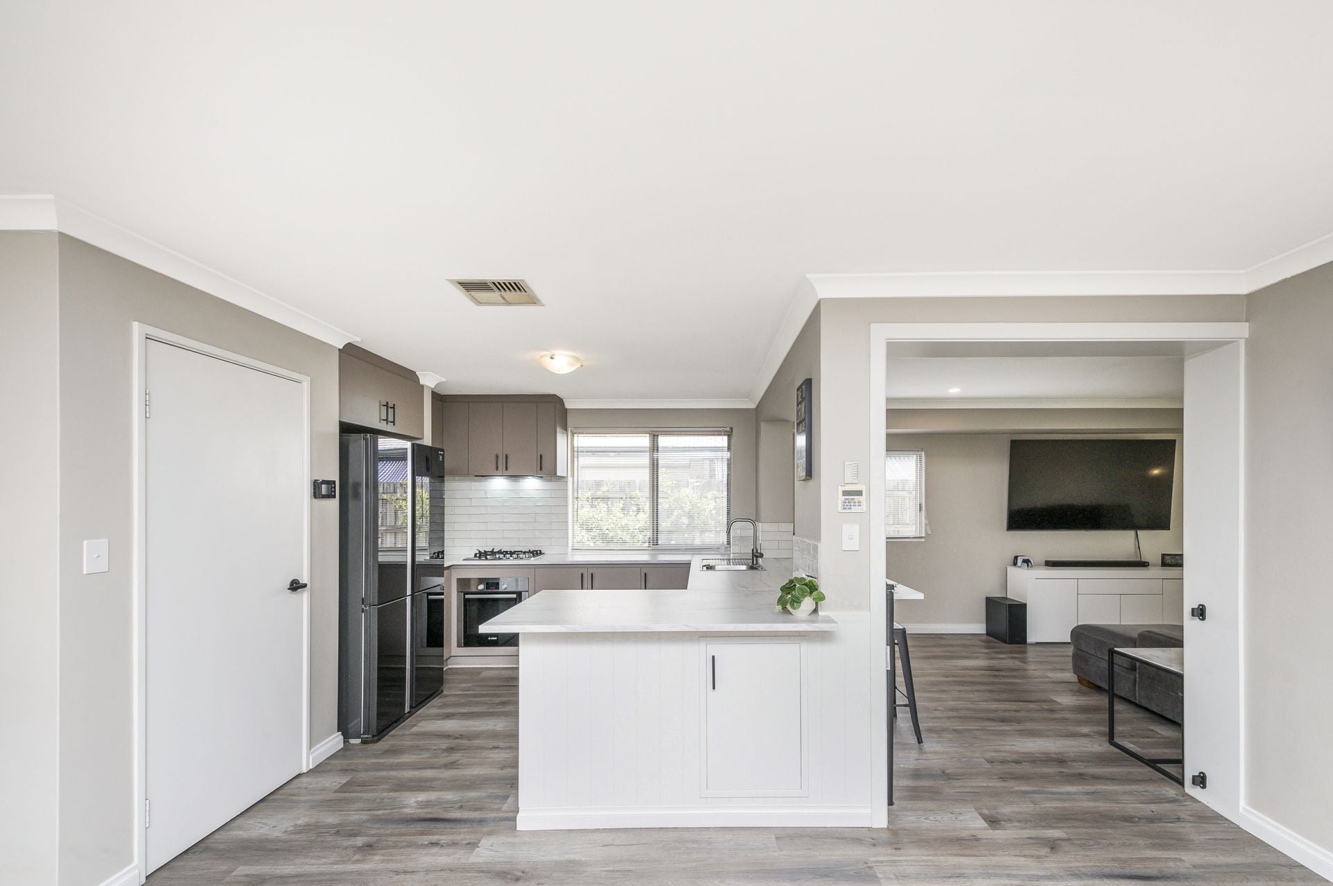30 Coniston Drive Ellenbrook WA, Ellenbrook - Thumbnail 5